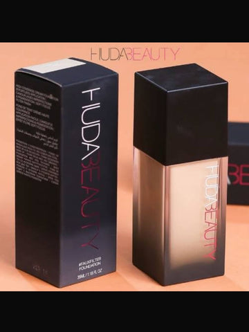 Huda Beauty Foundation (faux filter)